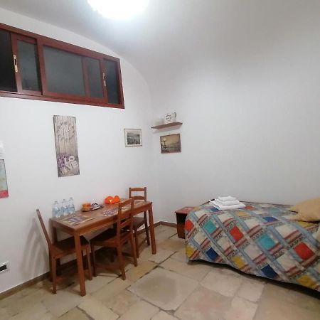 Home Sweet Home Rooms Bari Exterior foto